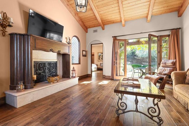 18486 Via Candela, Rancho Santa Fe, CA 92091