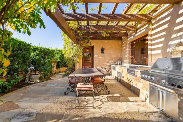 18486 Via Candela, Rancho Santa Fe, CA 92091