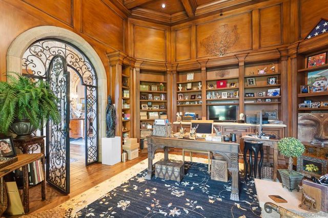 18486 Via Candela, Rancho Santa Fe, CA 92091