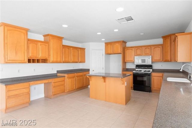 5396 Valley Wells Way, Las Vegas, NV 89113