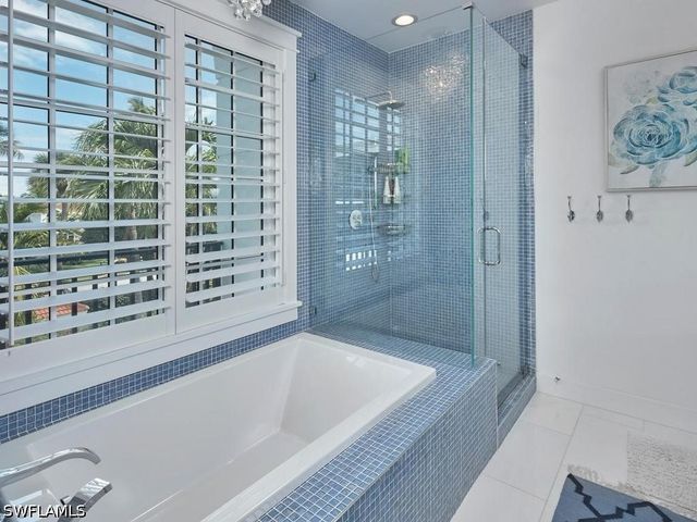 430 10th AVE S 305, Naples, FL 34102