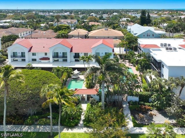 430 10th AVE S 305, Naples, FL 34102