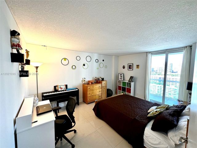 100 Bayview Dr 1729, Sunny Isles Beach, FL 33160