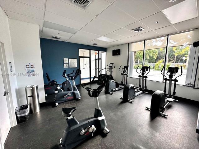 100 Bayview Dr 1729, Sunny Isles Beach, FL 33160
