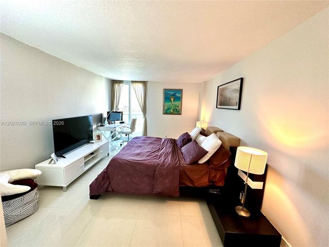 100 Bayview Dr 1729, Sunny Isles Beach, FL 33160