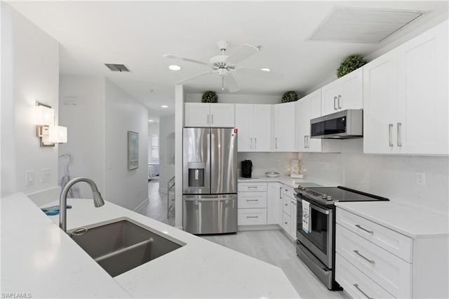 3450 Sunset Key CIR 101, Punta Gorda, FL 33955