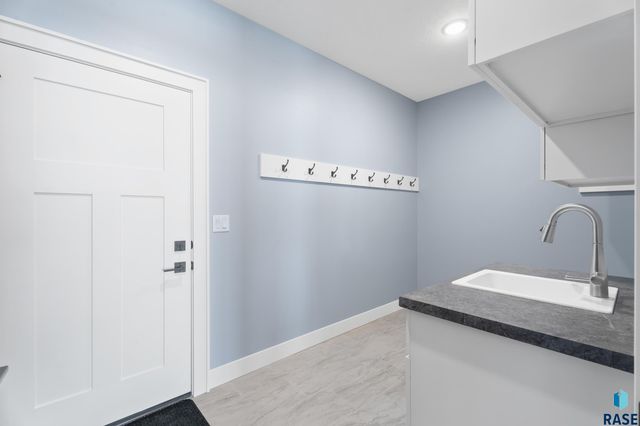 5505 E Daybreak Cir Circle, Sioux Falls, SD 57110