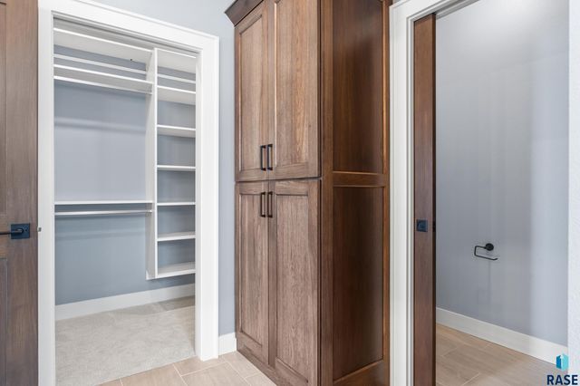 5505 E Daybreak Cir Circle, Sioux Falls, SD 57110