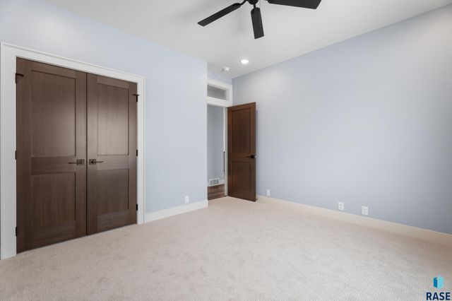 5505 E Daybreak Cir Circle, Sioux Falls, SD 57110