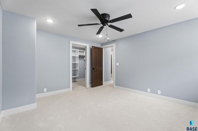 5505 E Daybreak Cir Circle, Sioux Falls, SD 57110