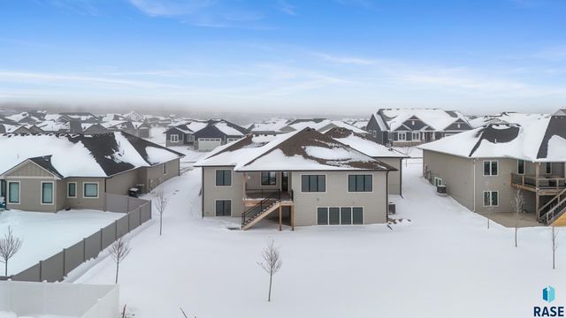 5505 E Daybreak Cir Circle, Sioux Falls, SD 57110