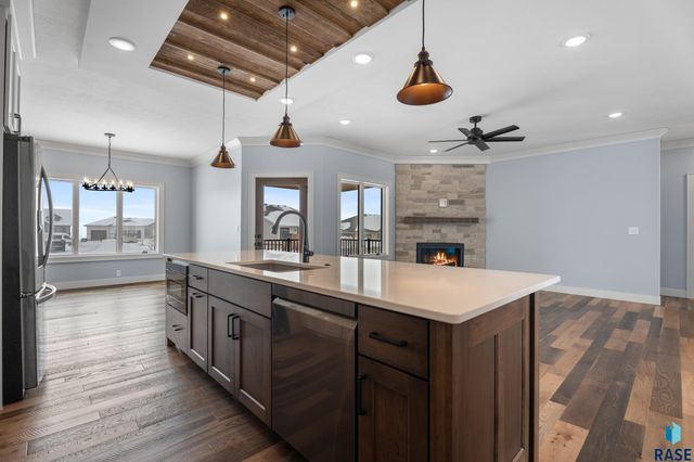 5505 E Daybreak Cir Circle, Sioux Falls, SD 57110