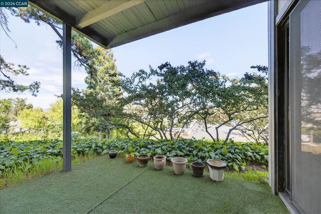 1509 Ashwood Dr, Martinez, CA 94553