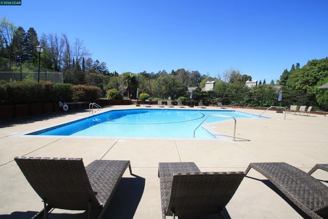 1509 Ashwood Dr, Martinez, CA 94553