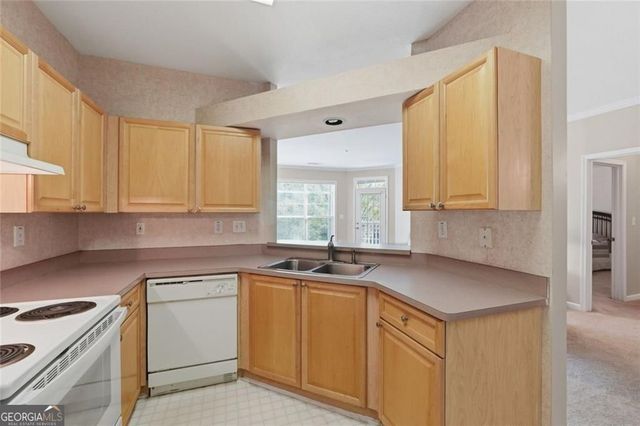 826 Sandringham Drive, Alpharetta, GA 30004