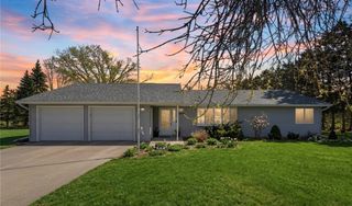 3885 Mohler Road, Center Point, IA 52213