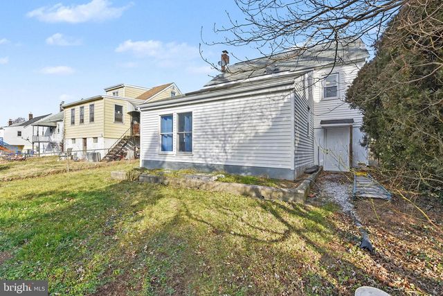 2115 SMITH AVE, Baltimore, MD 21227