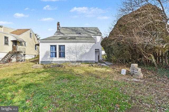 2115 SMITH AVE, Baltimore, MD 21227