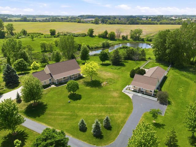 W3549 CENTER VALLEY ROAD, Appleton, WI 54913