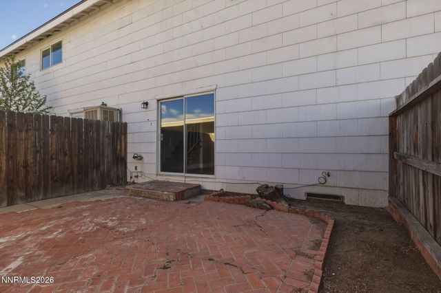 585 Smithridge Park, Reno, NV 89502