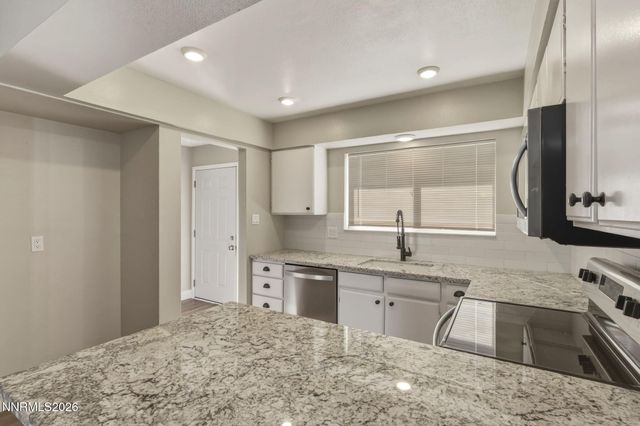 585 Smithridge Park, Reno, NV 89502