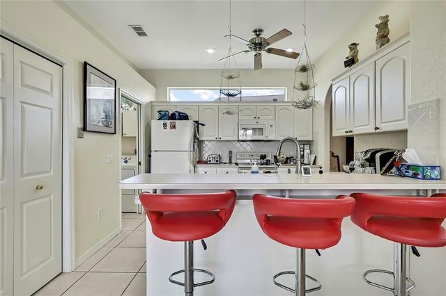 10155 DUFFY CIRCLE, Weeki Wachee, FL 34613