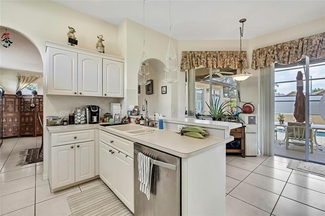 10155 DUFFY CIRCLE, Weeki Wachee, FL 34613