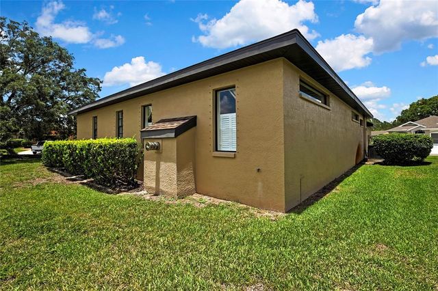 10155 DUFFY CIRCLE, Weeki Wachee, FL 34613