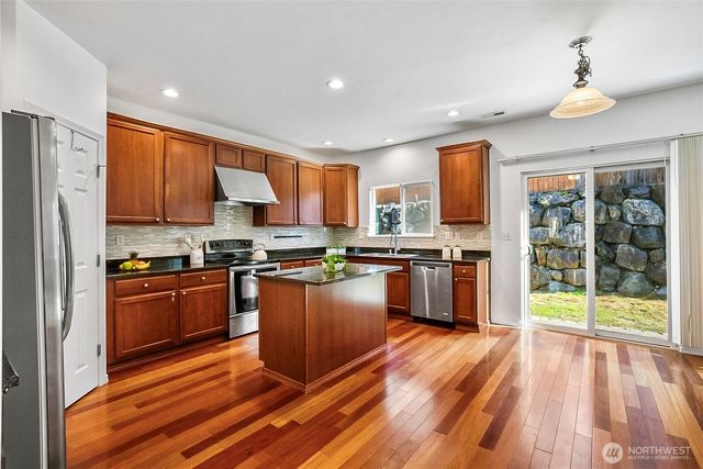 20412 123rd Avenue NE, Bothell, WA 98011