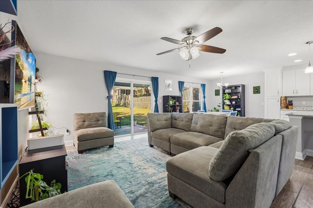 524 E HILLCREST STREET, Altamonte Springs, FL 32701