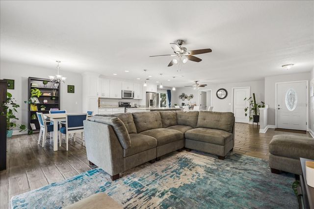 524 E HILLCREST STREET, Altamonte Springs, FL 32701