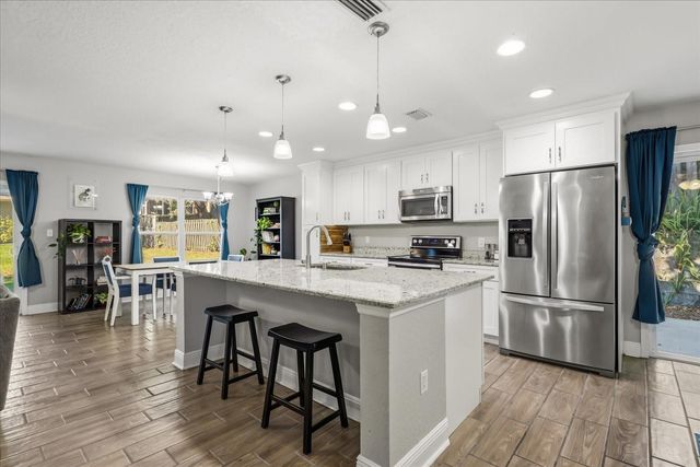 524 E HILLCREST STREET, Altamonte Springs, FL 32701