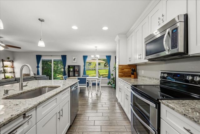 524 E HILLCREST STREET, Altamonte Springs, FL 32701