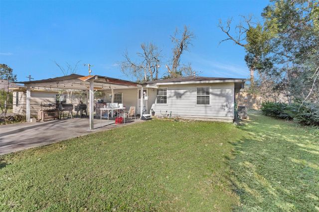 417 E Park Street, Alvin, TX 77511
