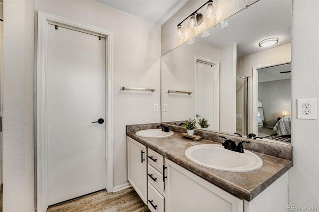 5121 S Lisbon Way, Centennial, CO 80015