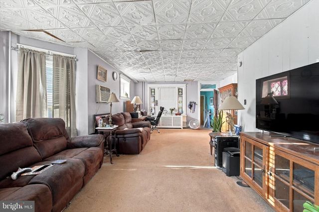 438 PUSEY AVE, Darby, PA 19023