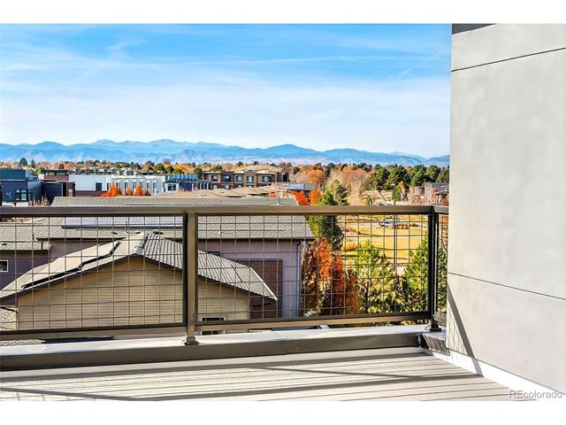 22 Oneida Ct, Denver, CO 80230