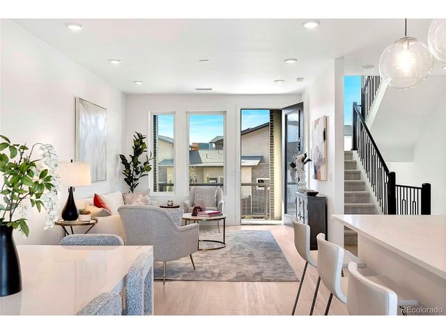 22 Oneida Ct, Denver, CO 80230