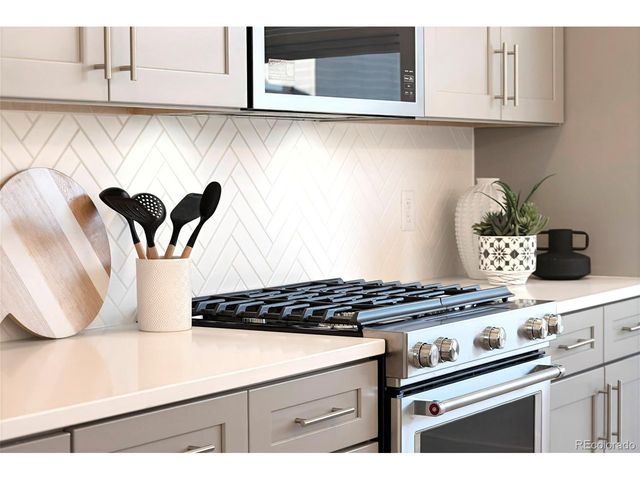 22 Oneida Ct, Denver, CO 80230