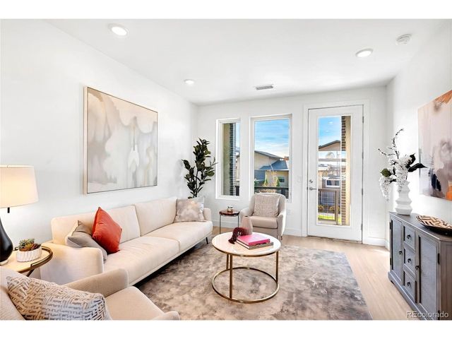 22 Oneida Ct, Denver, CO 80230