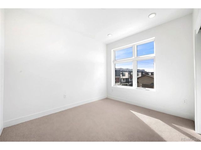22 Oneida Ct, Denver, CO 80230
