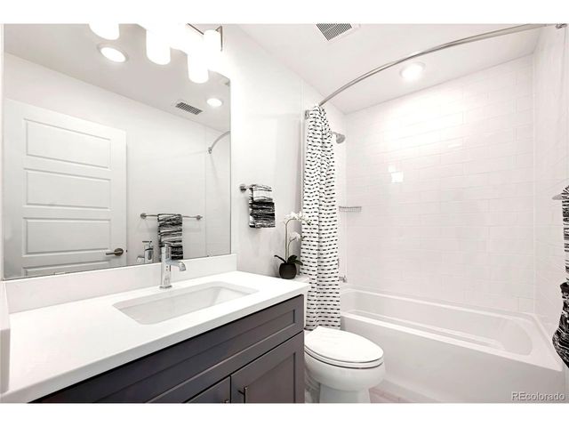 22 Oneida Ct, Denver, CO 80230