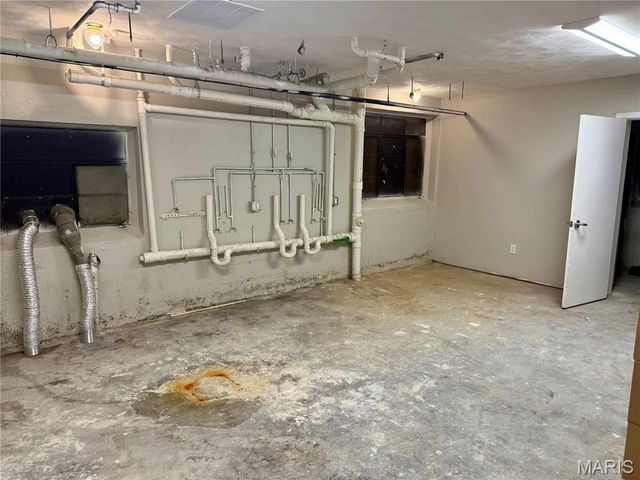 1313 21st St., Granite City, IL 62040