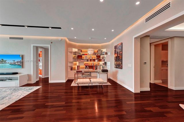 16051 Collins Ave 1102, Sunny Isles Beach, FL 33160