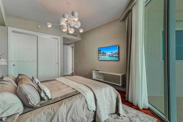 16051 Collins Ave 1102, Sunny Isles Beach, FL 33160