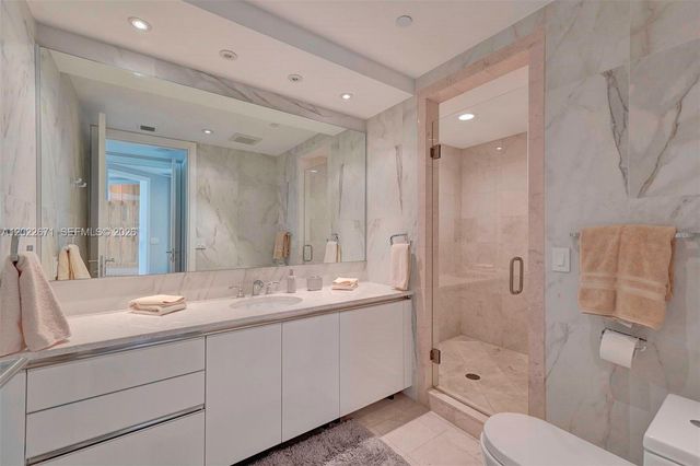 16051 Collins Ave 1102, Sunny Isles Beach, FL 33160