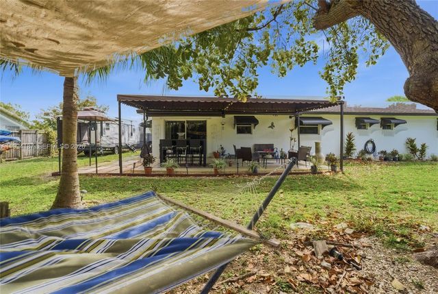 28500 SW 161st Ave, Homestead, FL 33033