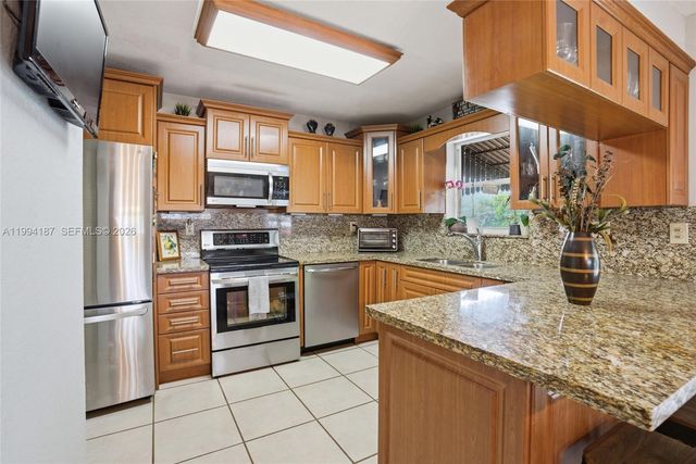 28500 SW 161st Ave, Homestead, FL 33033