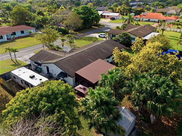 28500 SW 161st Ave, Homestead, FL 33033