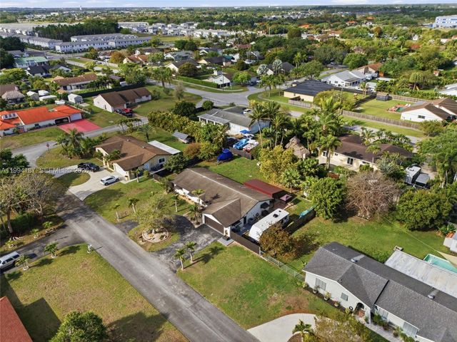 28500 SW 161st Ave, Homestead, FL 33033